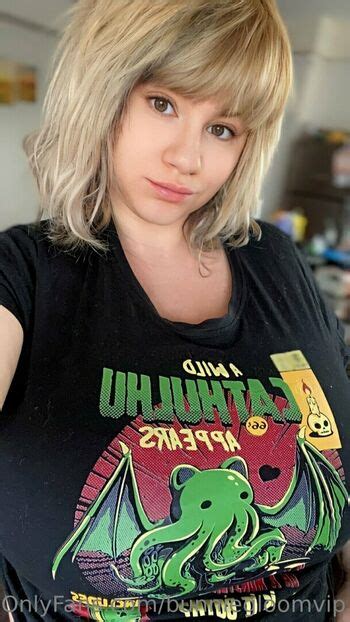 Bunniegloomvip Xomgitsbunnie Nude OnlyFans The Fappening Plus