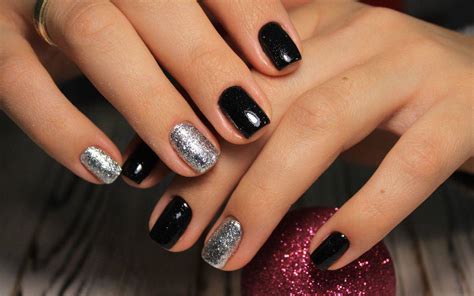 Uñas navideñas sencillas 15 ideas para estas fiestas