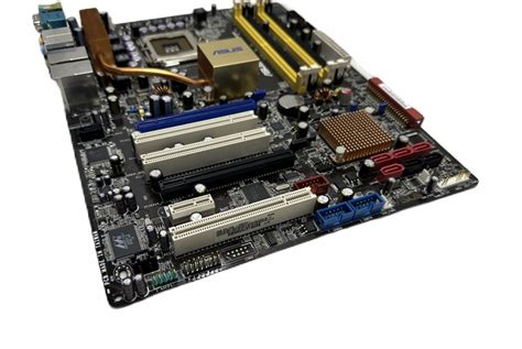 Asus P B Deluxe Socket