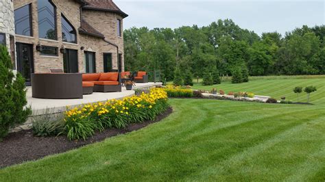 Northwest Indiana Landscaping Maintenance | Valparaiso Lawn Services ...