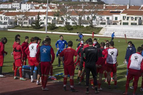 Presen A Da Brigada Da Cidadania No Treino Do Clube Desportivo Santa Clara