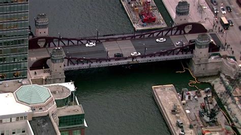 LaSalle Street Bridge to close until Tuesday for Riverwalk construction ...