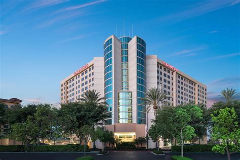 Anaheim Hotel with a Fitness Center | Anaheim Marriott Suites