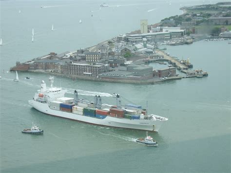 Fort Blockhouse Entrance To Gosport © Chris Millard Cc By Sa20