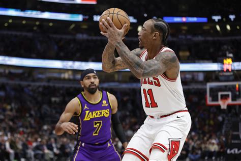 Chicago Bulls rout Los Angeles Lakers 124-108 to kick off holiday ...