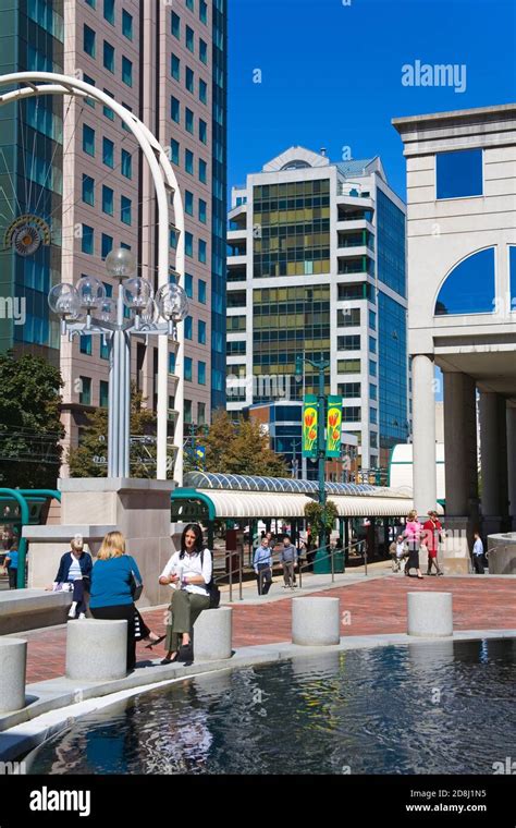 Fountain Plaza on Main Street, Buffalo, New York State, USA Stock Photo ...