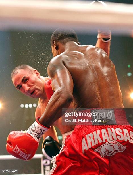 Jermain Taylor Boxer Photos And Premium High Res Pictures Getty Images