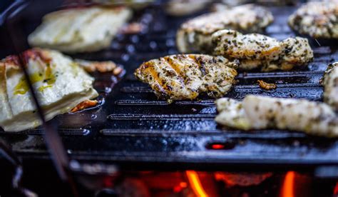 Host The Ultimate 4th Of July Cookout With These Grilling Essentials