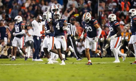 Football: First half highlights from Auburn’s game at LSU