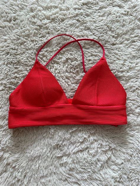 Bikini oberteil Neu gemäss Beschreibung in Buchrain für CHF 3 mit