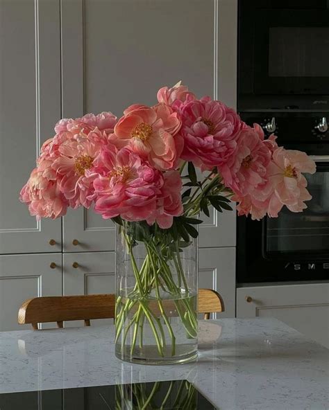 spring aesthetic ideas for every day, flowers, beige colors ...