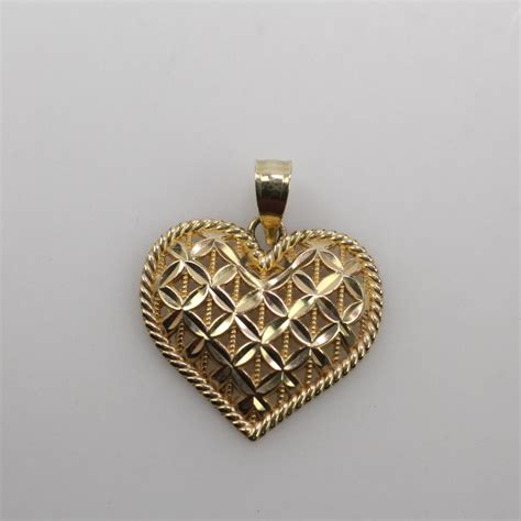 14k Gold Heart Pendant | Property Room