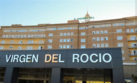 Una Persona Sin Hogar Se Cuela En El Hospital Virgen Del Roc O Y Se