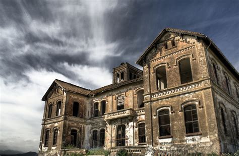 FREE TOUR LEYENDAS Y MISTERIOS DE MÁLAGA Reserva GRATIS