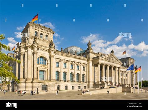 Fachada del edificio reichstag fotografías e imágenes de alta