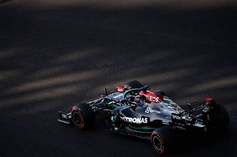 Veja Fotos Do Primeiro Treino Livre Da F1 Em Abu Dhabi Gazeta Esportiva