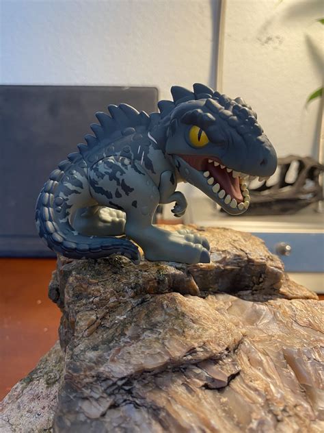 Funko Mystery Mini Figure Jurassic World Dominion Giganotosaurus