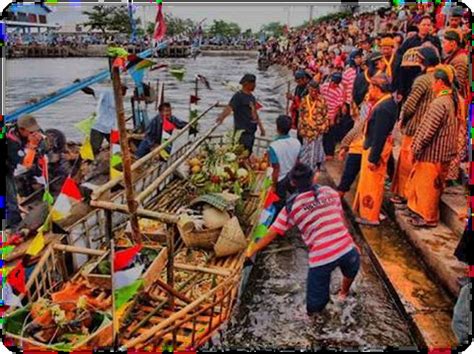 Tradisi Gelar Budaya Petik Laut Dusun Parsean Karang Anyar Kabupaten