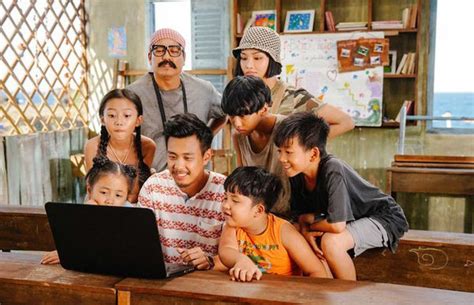 Superstar Teacher A Vietnamese Movie That Teaches Us A Meaningful