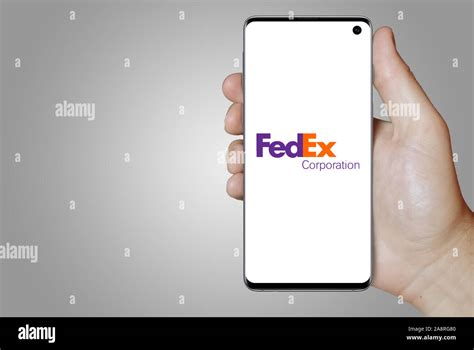 Fedex logo isolated hi-res stock photography and images - Alamy