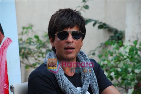 Shahrukh Khan At A Press Conference For His Next Film Billu Barber On