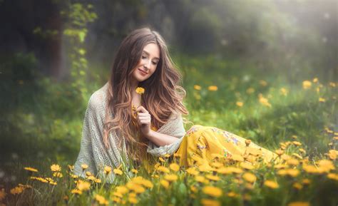 2786x1701 Yellow Flower Dandelion Woman Brunette Long Hair Model