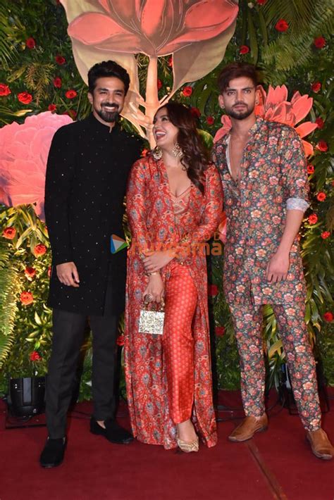 Photos Celebs Attend Ramesh S Tauranis Diwali Bash 664433 5 Saqib