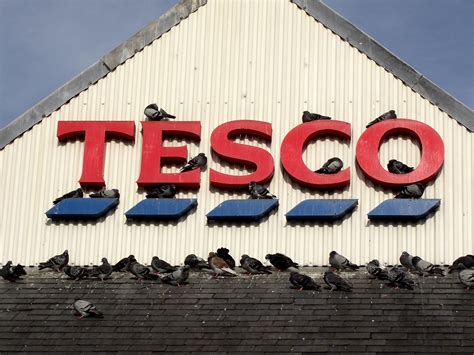 Tesco Reading Town Centre hours impact local evening shoppers 24