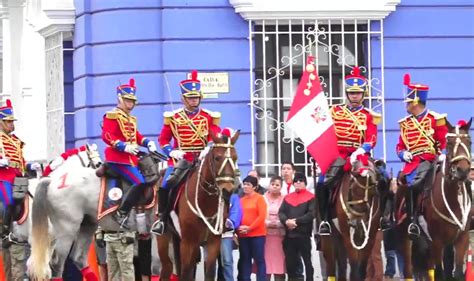 Trujillo Húsares de Junín desfilaron por bicentenario de batallas de