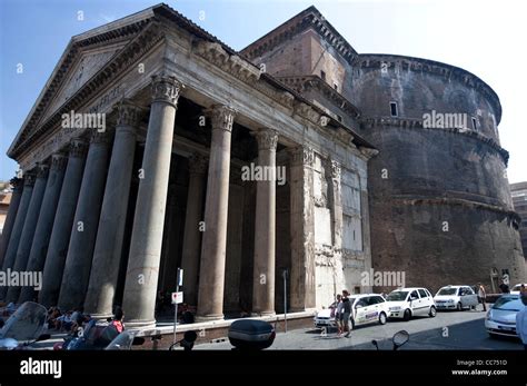 The Pantheon,a Roman temple dedicated to all the gods of pagan Rome Stock Photo: 41954233 - Alamy