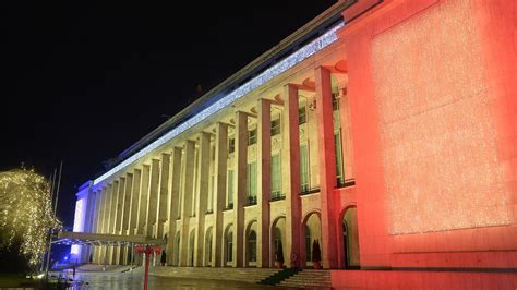 Palatul Victoria va fi luminat sâmbătă seara în culorile steagului Ucrainei