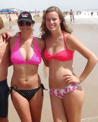 Maillot De Bain Bikini Soutien gorge Bbw Matures jeunes Vêtus De Gros Seins Photos Porno