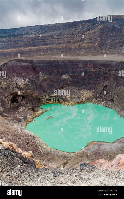 Crater lake of Santa Ana volcano, El Salvador Stock Photo - Alamy