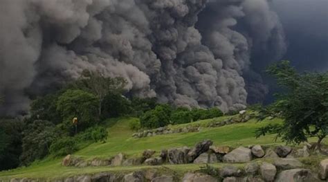 Nube de cenizas volcánica amenaza la calidad del aire en El Salvador