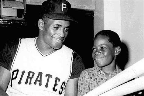 Dec. 31, 1972: Roberto Clemente Dies - Zinn Education Project