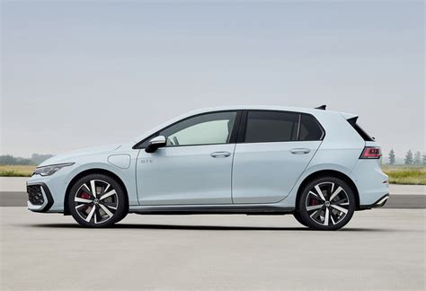 Foto S Volkswagen Viert 50 Jaar VW Golf Met Facelift 2024 AutoGids