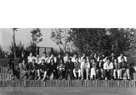 Photo De Classe 1ère S1 1986 87 De 1987 Lycée De La Plaine De Neauphle