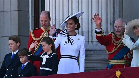 Kate Middleton Draws Cheers In 1st Public Appearance Since Cancer