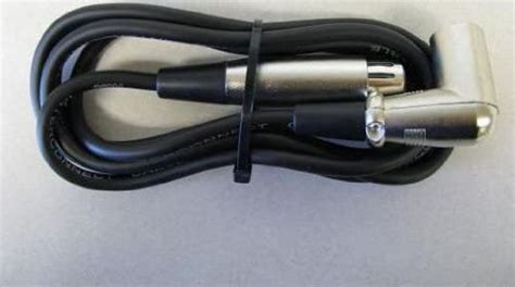 Hosa Technology 3 Pin Xlr Female To Xlr Angled Male Balanced