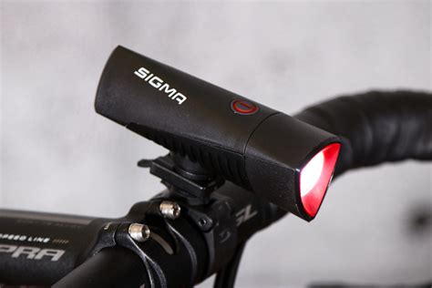 Review: Sigma Buster 700 Headlight | road.cc