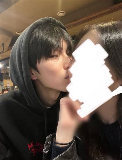 Korean Netizens In Disapproval Of RIIZE Seunghans Couple Photos In