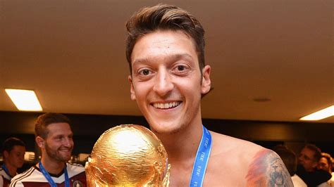 Mesut Zil Beendet Offenbar Seine Karriere Ex Weltmeister L St Vertrag