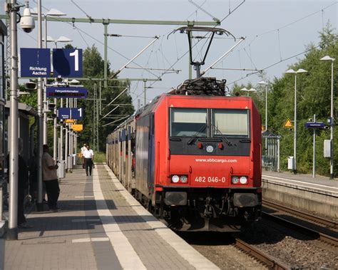 482 046 0 Von Der SBB Cargo Kommt Mit Einem Hyundai Autozug Aus Polen