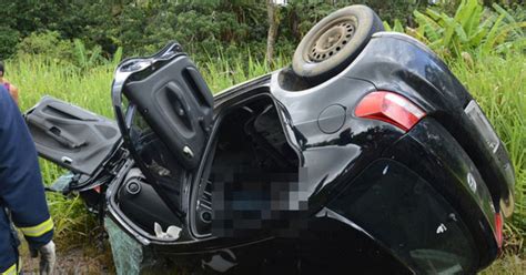 G Motorista Morre Ap S Bater Carro De Frente Em Carreta Na Br