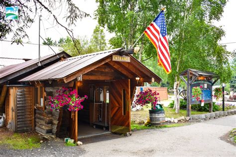 Chena Hot Springs & Ice Museum Tour from Fairbanks | AlaskaTravel.com