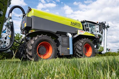 The Powerful Combination Between Claas Xerion And KAWECO Lamma Show