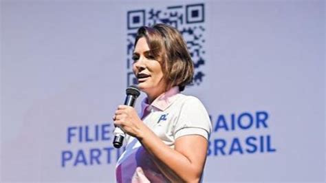 VÍdeo Michelle Bolsonaro Quebra O Silêncio Após Mandar Deputada