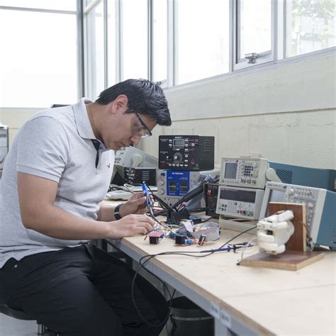 Laboratorios De Telecomunicaciones UTPL