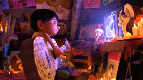 A Town In Mexico Sees Guitar Sales Soar Thanks To The Movie 'Coco' | WBFO