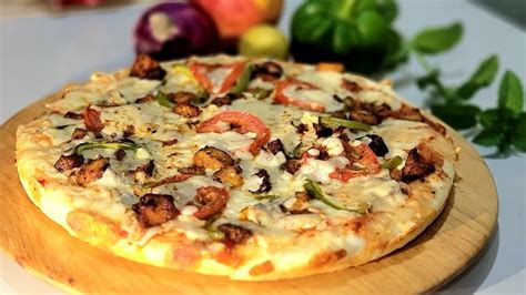 Chicken Pizza Without Oven By Dua Foods How To Make Pizza At Home Easy Recipe Eid Special